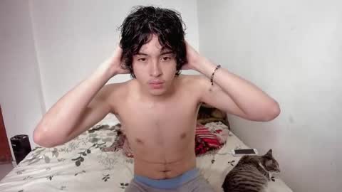 Snapshot of picaszomilos350 chatting on November 3, 7:26 pm picaszomilos350 online show from November 3, 7:26 pm