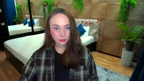 Emelie online show from May 26, 4:03 pm