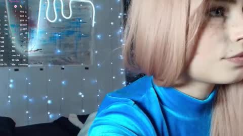 Snapshot of piera_ chatting on September 19, 7:03 pm Piera online show from September 19, 7:03 pm