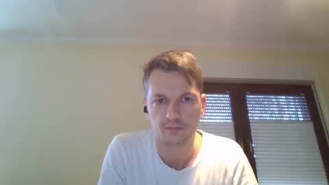 Snapshot of piercingsxxx chatting on December 13, 9:35 am piercingsxxx online show from December 13, 9:35 am