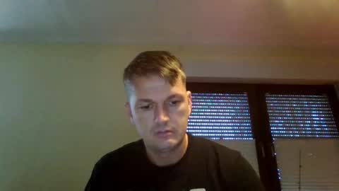 Snapshot of piercingsxxx chatting on November 17, 10:21 am piercingsxxx online show from November 17, 10:21 am