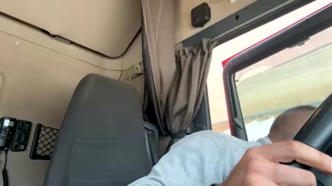 pierotu online show from October 17, 10:51 am