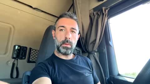 pierotu online show from October 24, 10:22 am