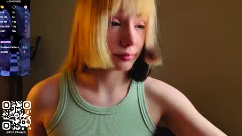 Mia or ur fav booty P online show from May 19, 2:18 am