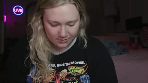 Piggy Rose online show from April 16, 12:44 am