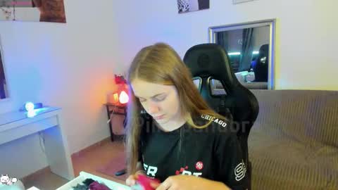 Snapshot of piinkpandora chatting on November 9, 4:16 pm PiinkPandora online show from November 9, 4:16 pm