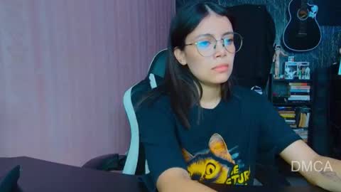 Snapshot of piixiie_d_oll chatting on September 25, 2:59 am Andrea G online show from September 25, 2:59 am