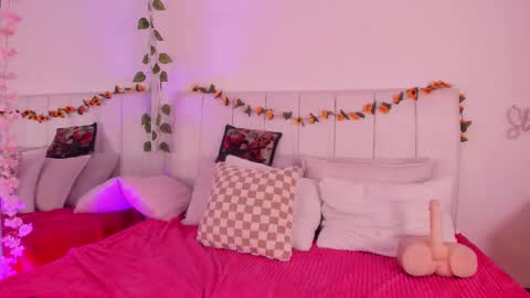 PIKAYLE  online show from January 12, 8:03 pm