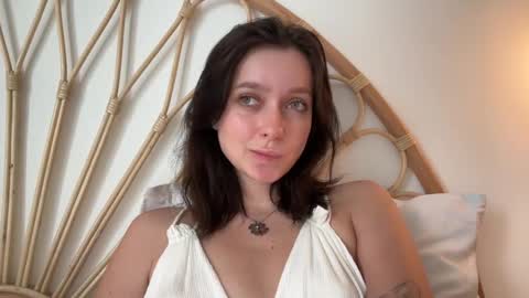 Snapshot of pileacadieri__ chatting on December 11, 9:41 am Trisha online show from December 11, 9:41 am