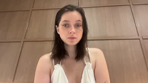 Snapshot of pileacadieri__ chatting on January 1, 7:30 am Trisha online show from January 1, 7:30 am