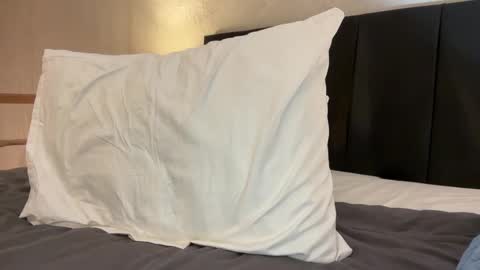 Snapshot of pileacadieri__ chatting on March 1, 3:27 pm Trisha online show from March 1, 3:27 pm