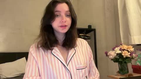 Snapshot of pileacadieri__ chatting on March 8, 2:40 pm Trisha online show from March 8, 2:40 pm