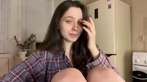 Snapshot of pileacadieri__ chatting on December 15, 6:12 pm Trisha online show from December 15, 6:12 pm