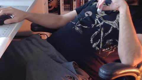 Snapshot of pimprobo chatting on December 29, 3:57 pm Pimp Robo online show from December 29, 3:57 pm