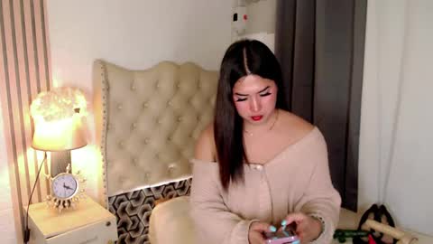 Snapshot of pinay_ivy chatting on January 21, 12:57 am Ivy Morningstar online show from January 21, 12:57 am