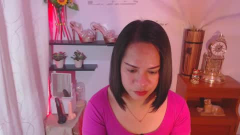 Snapshot of pinay_shawnx chatting on February 10, 12:19 am pinay_shawnx online show from February 10, 12:19 am