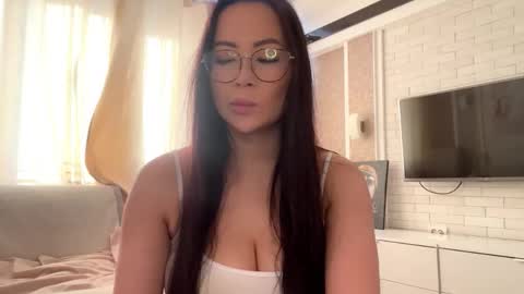 Karen online show from March 5, 12:12 pm