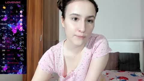 Snapshot of pingviluly chatting on September 11, 6:02 am pingviluly online show from September 11, 6:02 am