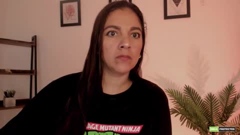 Snapshot of pink_kitten_ chatting on November 29, 11:24 am Eli online show from November 29, 11:24 am