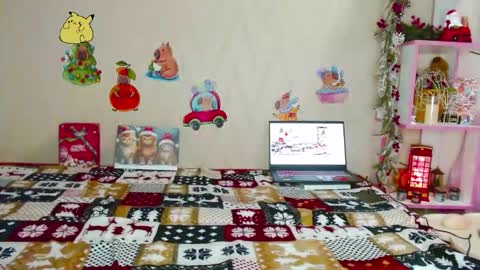 Snapshot of pink_pikachu_ chatting on December 17, 6:47 pm Pikachu pika online show from December 17, 6:47 pm