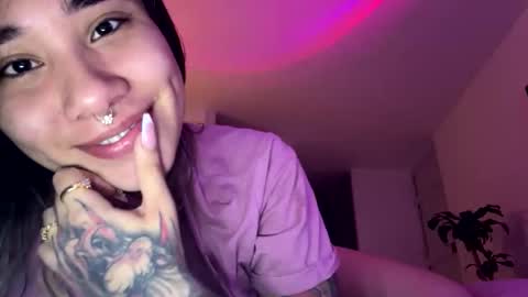 Snapshot of pink_quarz chatting on November 26, 1:06 am KELLY online show from November 26, 1:06 am