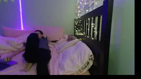 Snapshot of pink_tv chatting on October 9, 1:58 am pink_tv online show from October 9, 1:58 am