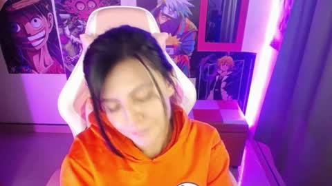 pink_yuii online show from January 22, 5:16 am