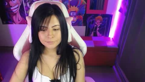 pink_yuii online show from January 29, 10:43 pm