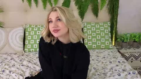 Snapshot of pinkadele chatting on October 6, 7:50 am Adele online show from October 6, 7:50 am