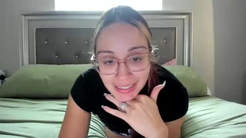 Snapshot of pinkcheetodomain chatting on December 2, 4:13 pm pinkcheetodomain online show from December 2, 4:13 pm