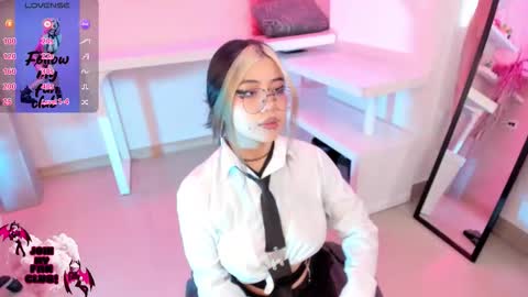 Snapshot of pinkk_demon chatting on October 26, 2:12 pm PINKK online show from October 26, 2:12 pm