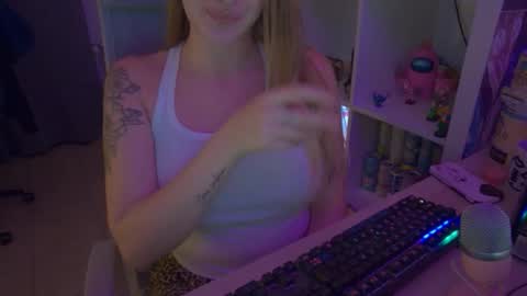 pinkladyx2 online show from October 17, 9:06 pm