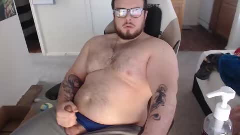 Snapshot of pinklevi chatting on December 14, 7:18 pm pinklevi online show from December 14, 7:18 pm