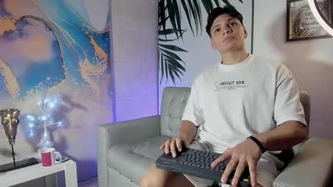 Snapshot of pinksmile_1 chatting on November 6, 12:11 am pinksmile_1 online show from November 6, 12:11 am