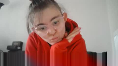 pinkwife97 online show from October 2, 3:30 pm