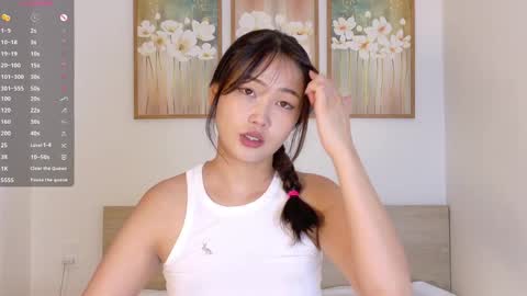 Polly online show from April 4, 9:40 am