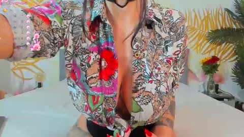 Pinkyishere online show from February 9, 8:11 am