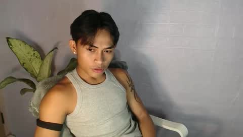 pinoy_palautogxxx online show from April 12, 8:03 pm