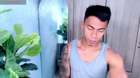 ethan online show from April 3, 11:36 pm