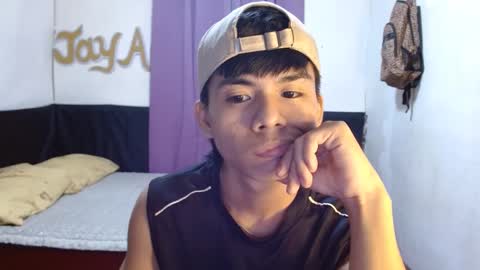 Snapshot of pinoymonstercock_xx chatting on December 4, 10:46 am WIN WIN JAY AR online show from December 4, 10:46 am