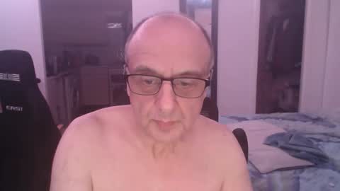 Snapshot of pip10 chatting on October 13, 6:08 pm pip10 online show from October 13, 6:08 pm