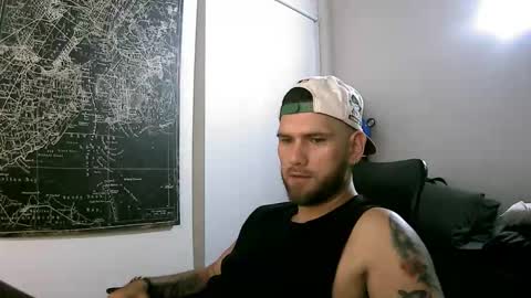 Snapshot of pipe1203 chatting on November 18, 11:37 pm pipe1203 online show from November 18, 11:37 pm