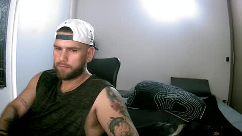 Snapshot of pipe1203 chatting on December 3, 9:24 pm pipe1203 online show from December 3, 9:24 pm