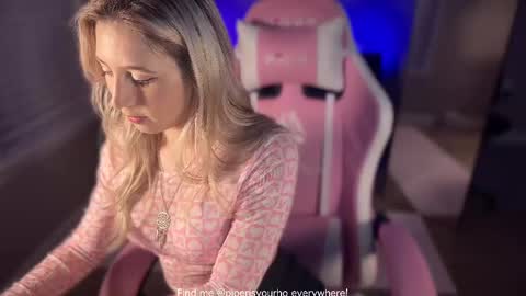 Snapshot of piperisyourho chatting on March 10, 12:29 am Piperisyourho online show from March 10, 12:29 am