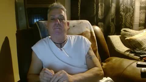 Snapshot of pirate334 chatting on December 23, 2:31 am pirate334 online show from December 23, 2:31 am