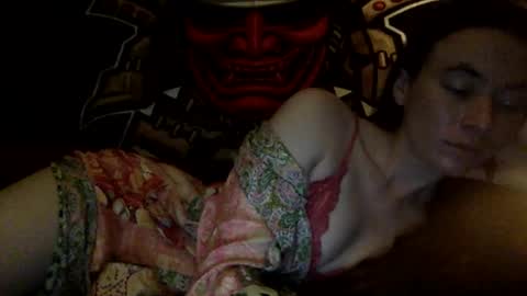 Snapshot of pixie_bella chatting on October 16, 12:17 pm pixie_bella online show from October 16, 12:17 pm