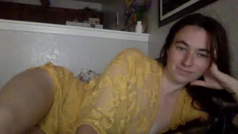 Snapshot of pixie_bella chatting on October 24, 6:15 pm pixie_bella online show from October 24, 6:15 pm