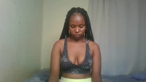 Snapshot of pixie_roman chatting on December 9, 12:08 pm Majesty online show from December 9, 12:08 pm