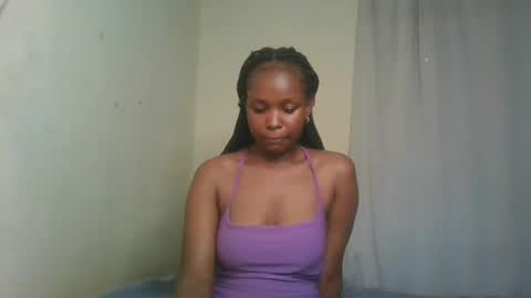 Snapshot of pixie_roman chatting on December 10, 10:17 am Majesty online show from December 10, 10:17 am