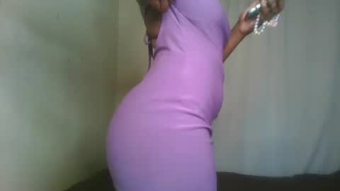 Snapshot of pixie_roman chatting on December 16, 1:22 pm Majesty online show from December 16, 1:22 pm